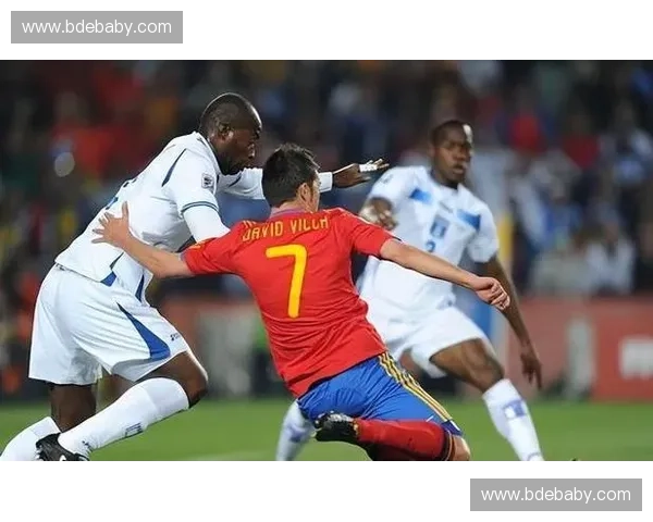 足球世界杯回顾与分析：历史性赛事的精彩瞬间与影响