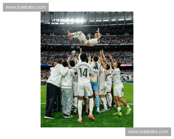 皇马豪华阵容再度崛起 齐达内或将带领白衣军团重返巅峰