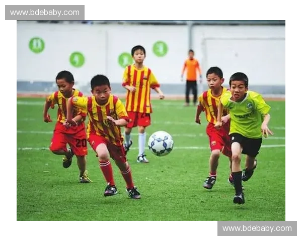 围绕正规足球联赛演变探讨全球职业赛事体系与青训建设发展新态势