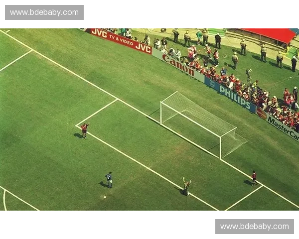 世界杯冠军赛精彩瞬间回顾与历史荣耀背后的传奇故事探索 世界杯冠军赛精彩瞬间回顾与历史荣耀背后的传奇故事探索